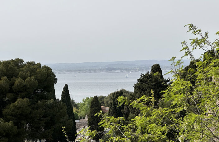 Bel  appartement T4 SH 85 M2 avec belle terrasse  et parking — photo 2