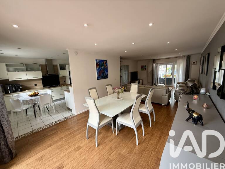 Vente Maison/villa 8 pièces — photo 1