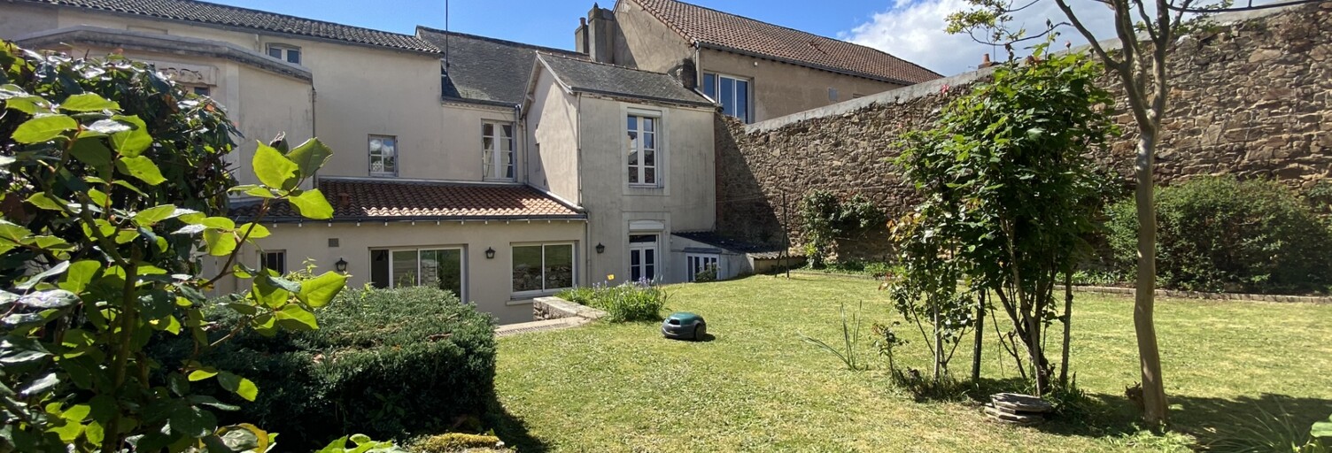 Maison 8 Pièces 295 m² à vendre à Cholet (49300)