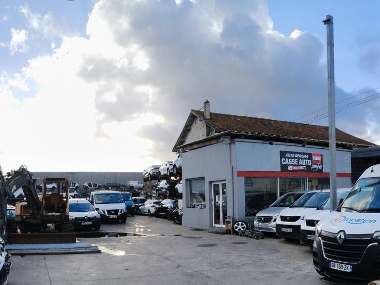 Vente Garage, Station-service 500 m&sup2; — photo 1