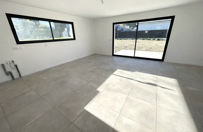 Maison neuve de plain-pied   100 m2   Terrain 944 m2 — photo 4