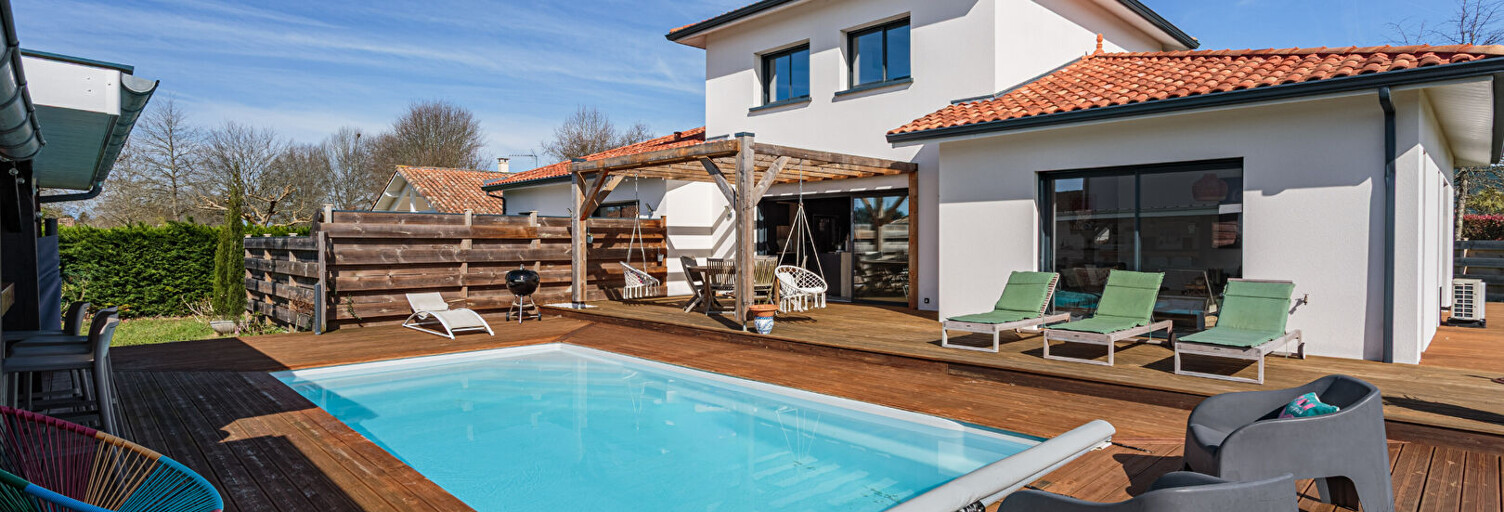 Maison 7 Pièces 163 m² à vendre à Tosse (40230)