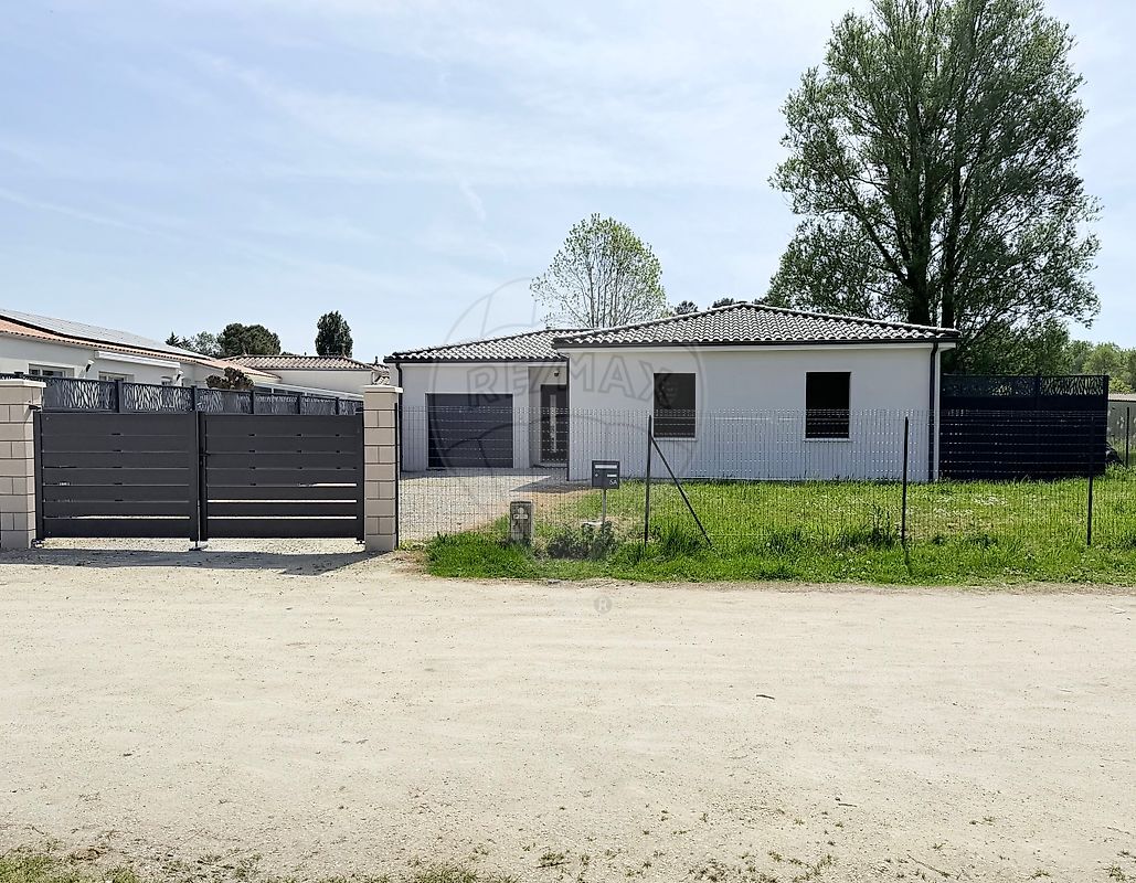 Villa / Maison  T4 à vendre Mathes (Les) 17570