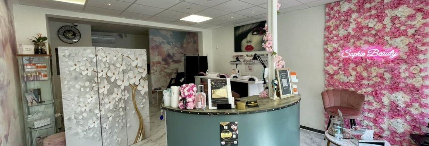 Commerce  37 m² à vendre à Saint-Cyr-sur-Mer (83270)