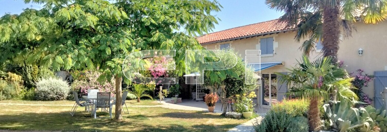 Maison 8 Pièces 169 m² à vendre à Angliers (86330)