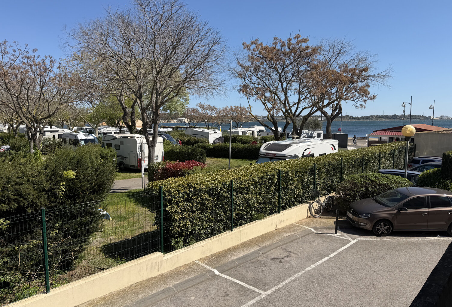 Appartement avec parking — photo 1
