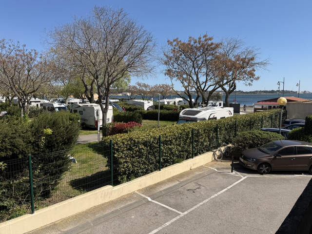 Appartement avec parking — photo du bien