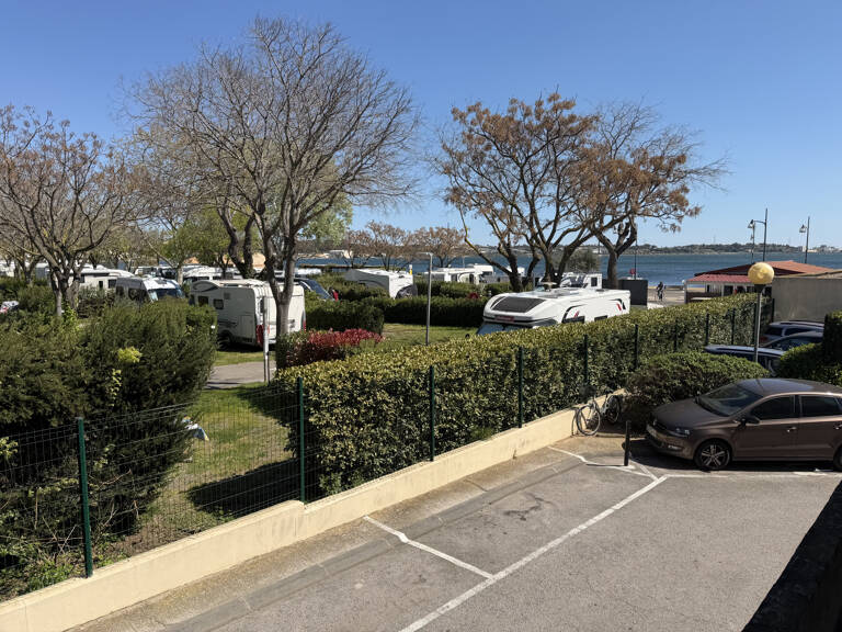 Appartement avec parking — photo 1