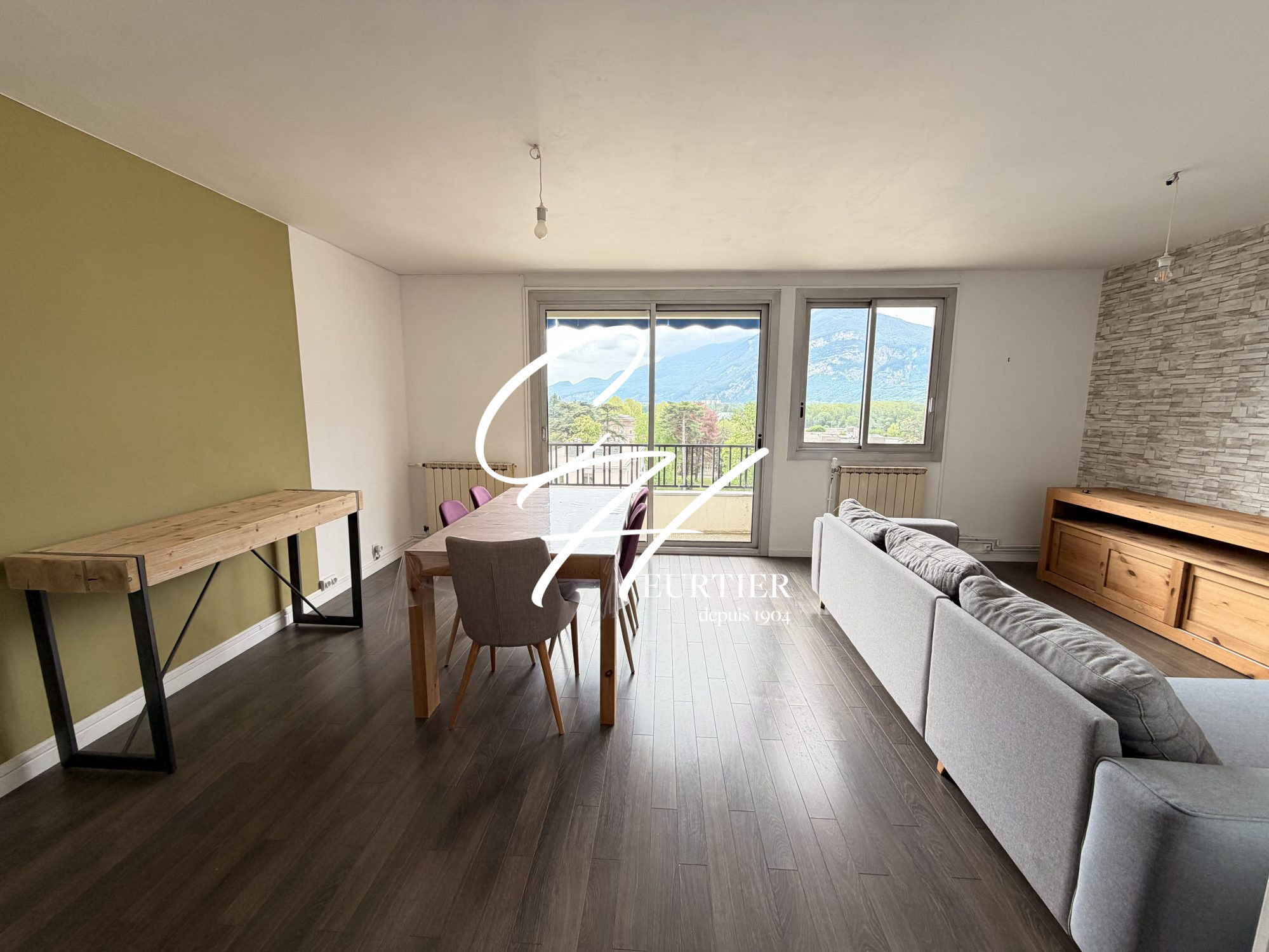 Appartement  T4 à louer Saint-Égrève 38120