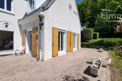 Appartement 3 pièces 1270 €