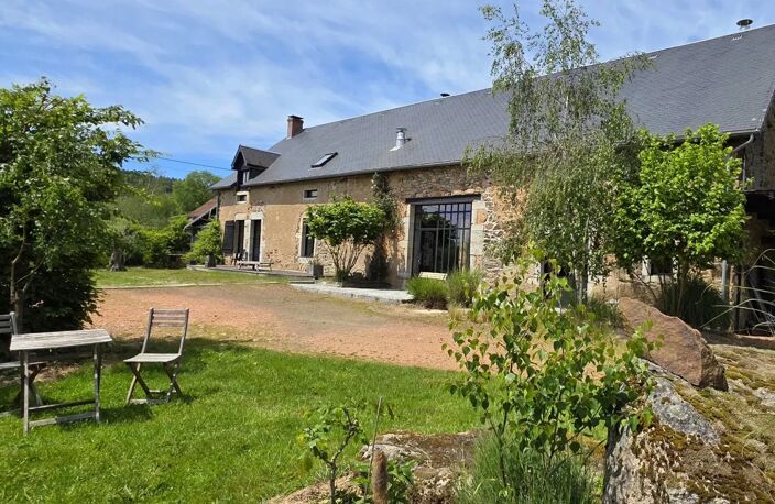 Maison de campagne, rénovation soignée, vue et terrain avec deux — photo 5