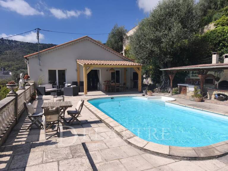 Le Bar sur Loup A pied au village ! — photo 1