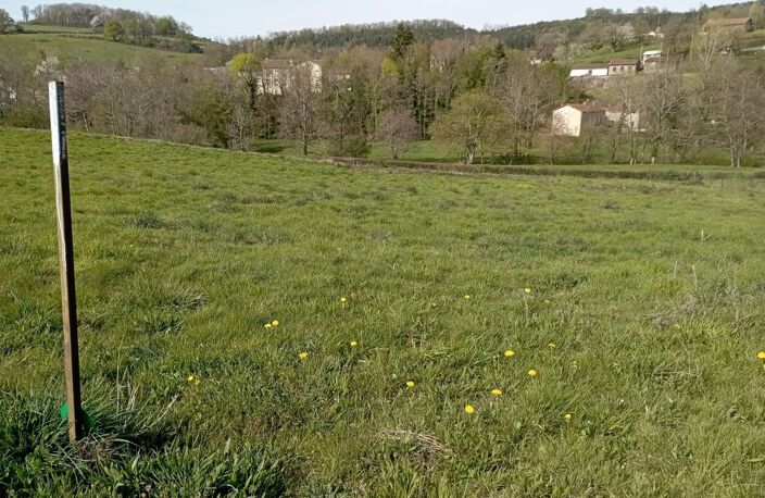 Terrain constructible borné viabilisé — photo 2