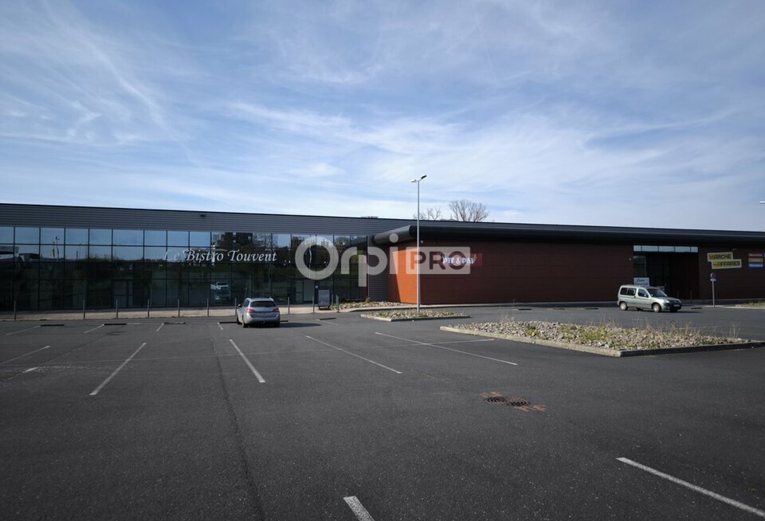 LOCAL COMMERCIAL A VENDRE — photo 1