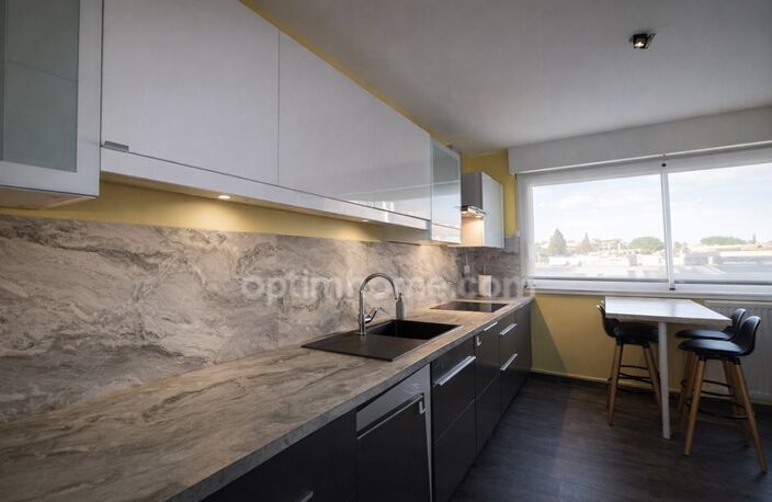 Appartement 4p - Cave - Parking - Piscine - Tennis - Parc - L5 Tram — photo 4