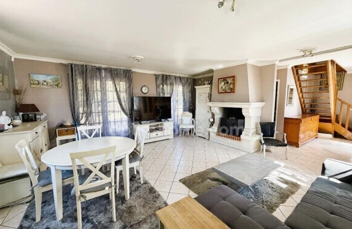 Maison à vendre - Grand séjour - 3 chambres - Garage – Terrasse avec vue dégagée - VALORBIQUET (14290) — photo 5