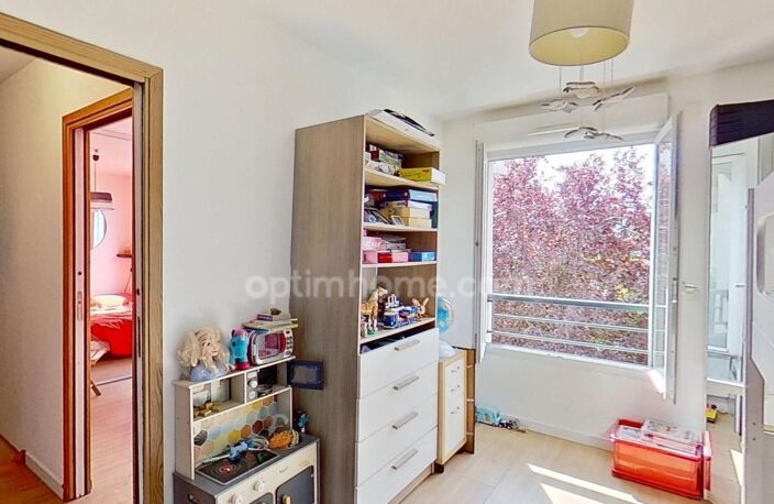 ALFORTVILLE - Duplex de 3 pièces avec balcon, jardin et 2 parking — photo 3