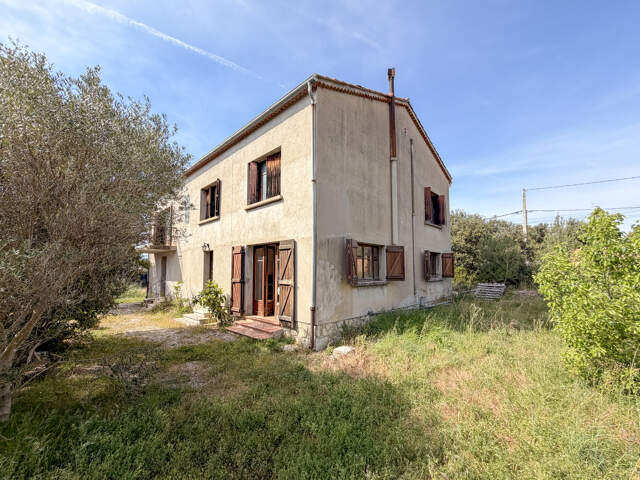 PIERREFEU-DU-VAR - GRANDE MAISON A RENOVER AVEC BEAUCOUP DE POTENTIEL — photo du bien