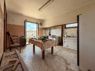 PIERREFEU-DU-VAR - GRANDE MAISON A RENOVER AVEC BEAUCOUP DE POTENTIEL — photo 3