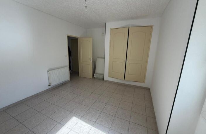 Appartement À Vendre - Lumineux et spacieux à Bessèges — photo 3