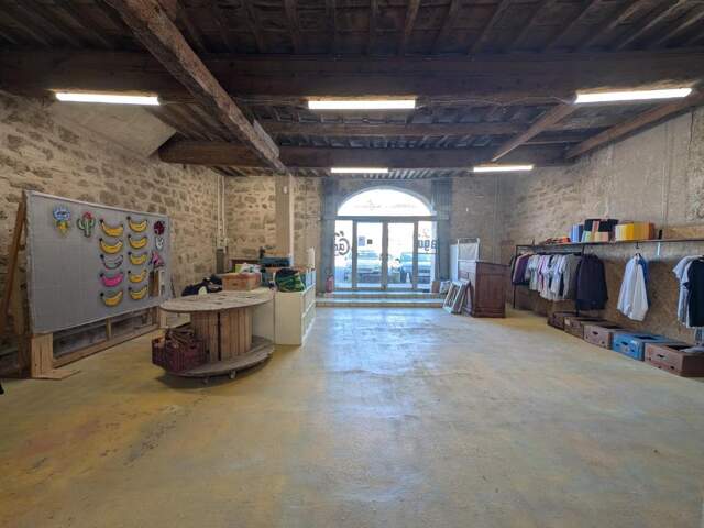 Bien Commercial À Vendre — photo du bien
