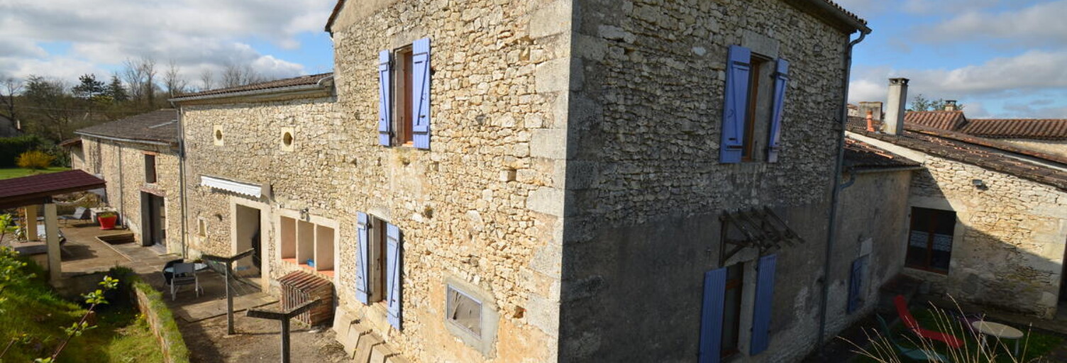 Maison 14 Pièces 385 m² à vendre à La Roquille (33220)