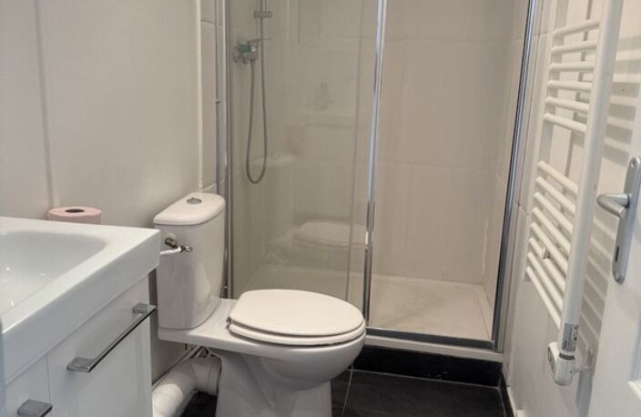 Appartement à vendre 2 pièces SAINT DENIS (93) — photo 2