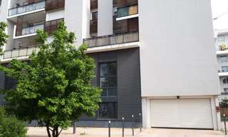 Garage   m² à louer à Lyon 7 (69007)