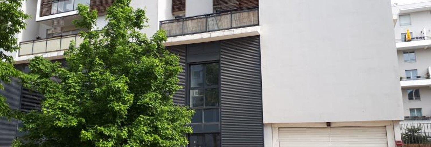 Garage   m² à louer à Lyon 7 (69007)