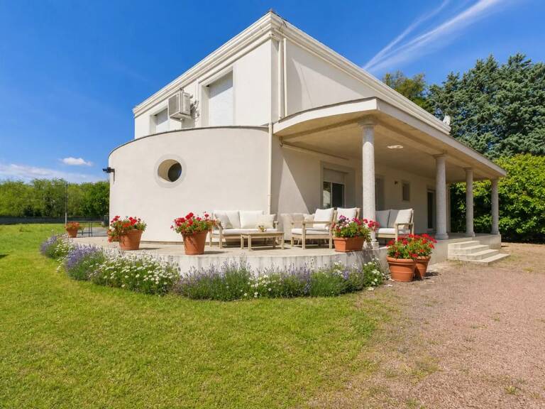 Maison spacieuse à Naintré avec jardin clos — photo 1