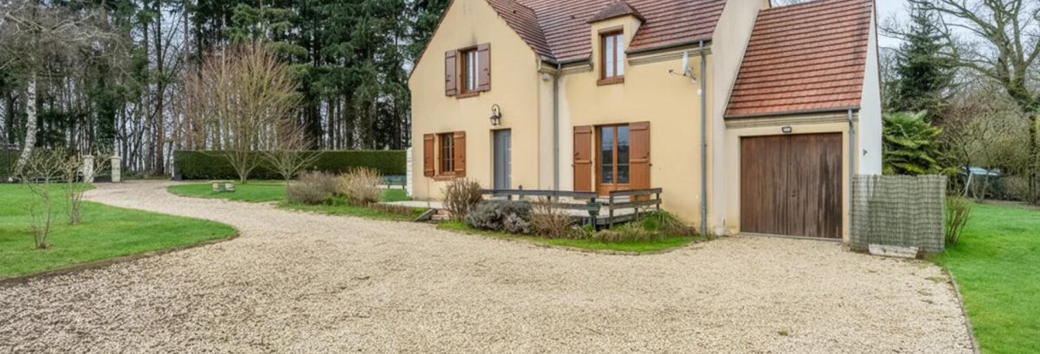 Maison 9 Pièces 142 m² à vendre à Montjavoult (60240)