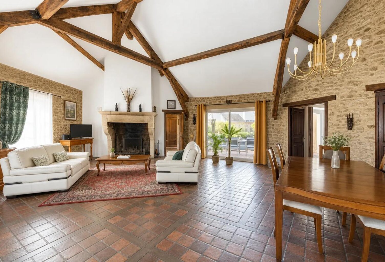 Élégante maison en pierre, 298m² à Flacourt — photo 1