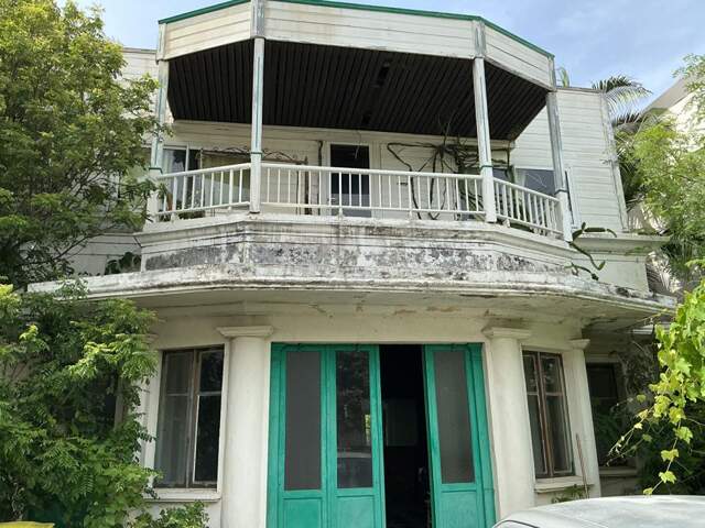 Villa T6 - Saint Denis — photo du bien