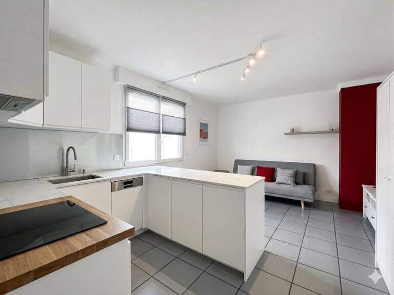 Studio idéal investissement - Centre-ville La Roche-sur-Yon, libre — photo 1