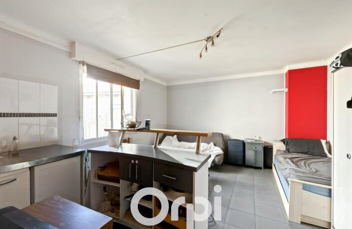 Studio idéal investissement - Centre-ville La Roche-sur-Yon, libre — photo 2