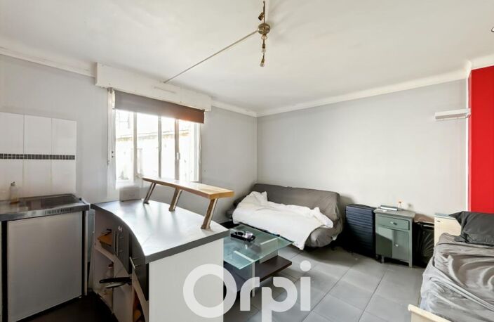 Studio idéal investissement - Centre-ville La Roche-sur-Yon, libre — photo 3