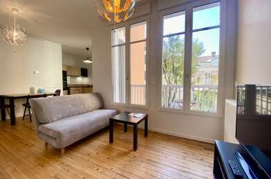 Appartement 3 pièces 900 €