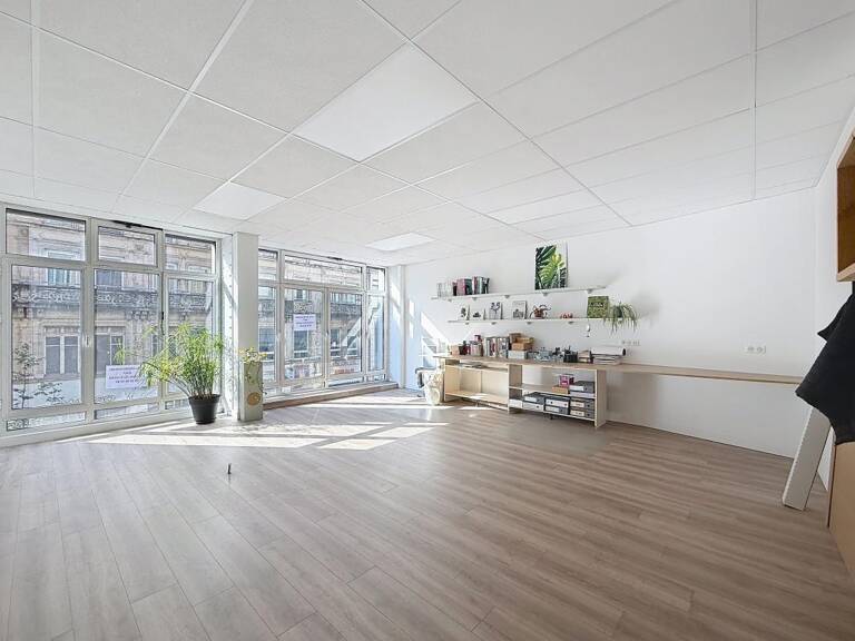 Bureau À Louer — photo 1