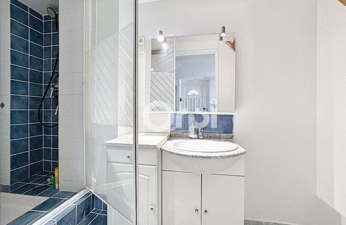 À VENDRE APPARTEMENT TYPE 2 EN DUPLEX 44 M2 QUARTIER SAINT ROCH — photo 4