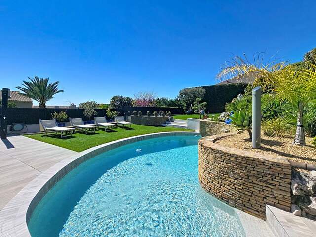 Les Lones - Villa 210 m² aux prestations haut de gamme - vue mer - Garages — photo du bien