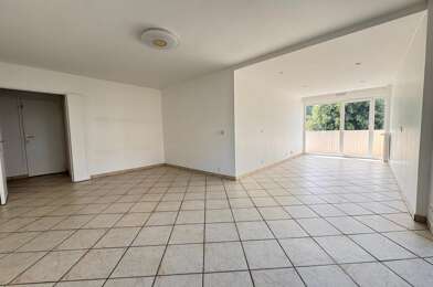 Appartement 5 pièces 241500 €