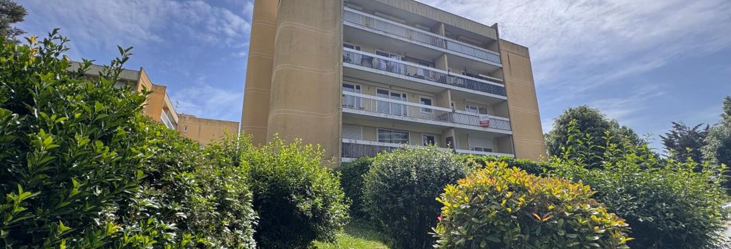 Appartement 5 Pièces 99 m² à vendre à Élancourt (78990)