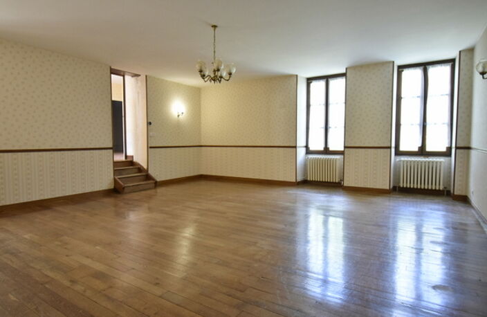MAISON EN PIERRE AVEC DÉPENDANCES — photo 5