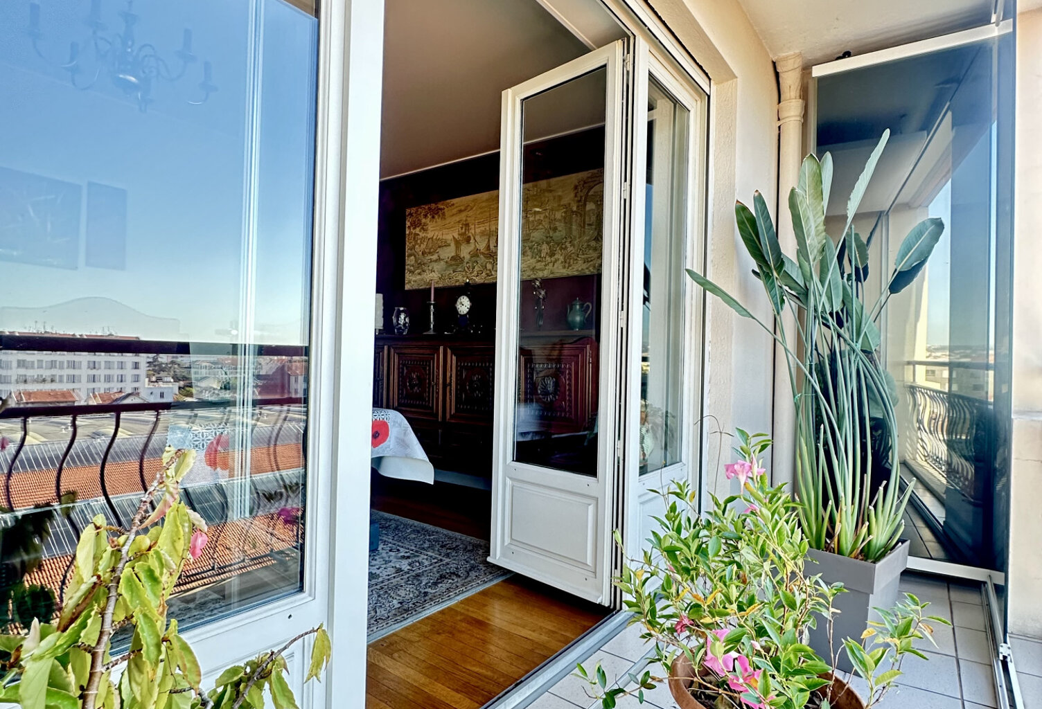 Lyon 3e   Grange Blanche / Monplaisir   T3 de 78 m2 avec bal — photo 1