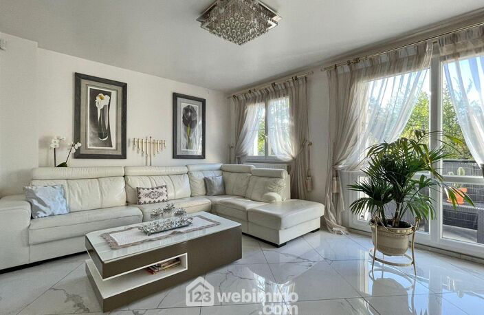 Appartement - 108.45m² - Créteil — photo 2