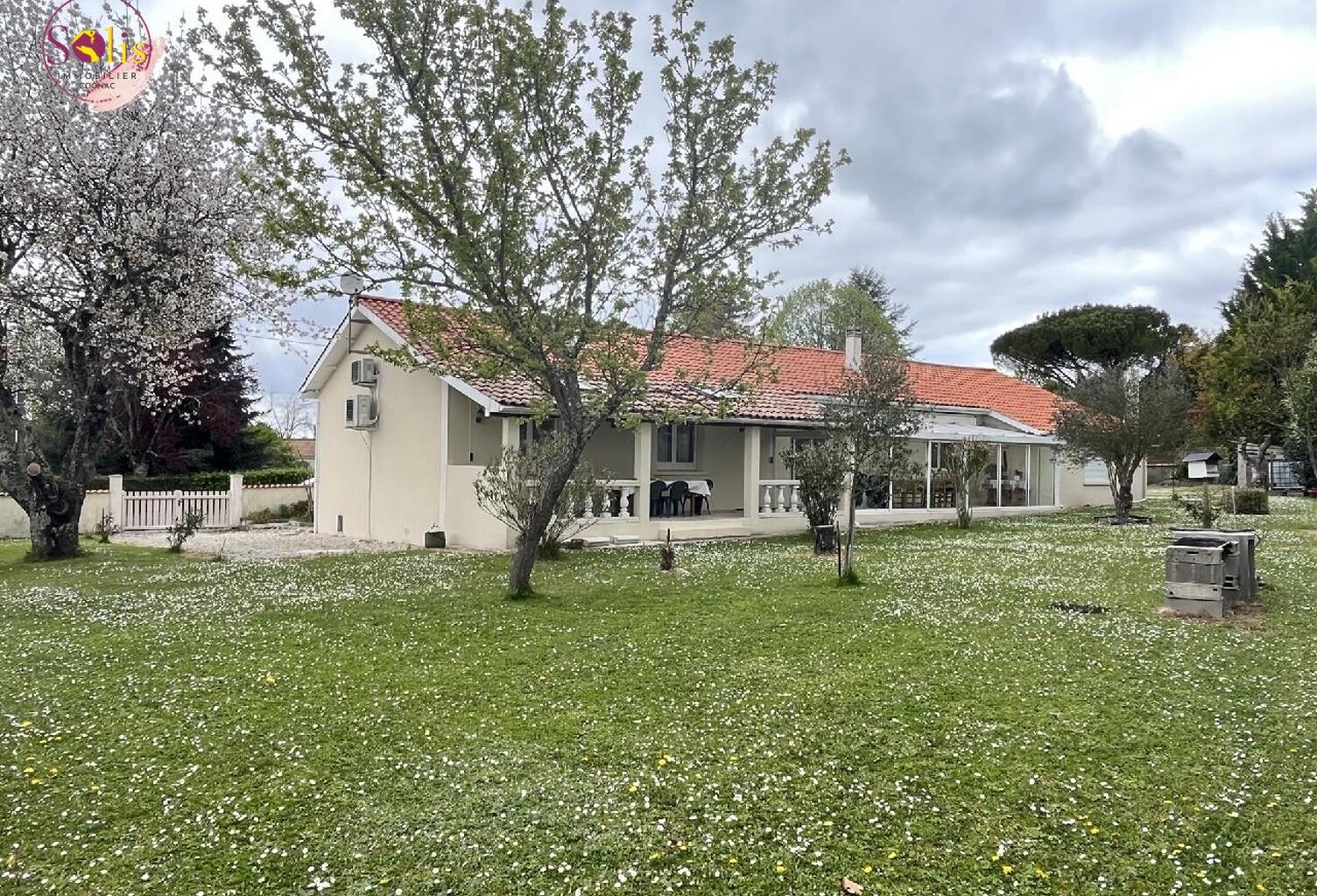 Vente maison 4 pièces 104 m² Louzac-Saint-André (16100) — photo 1