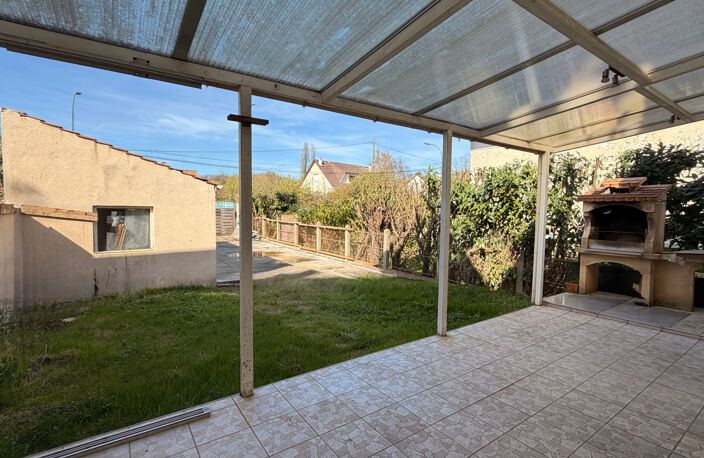 Pavillon de 2 Chambres avec Garage de 50 m2 — photo 3