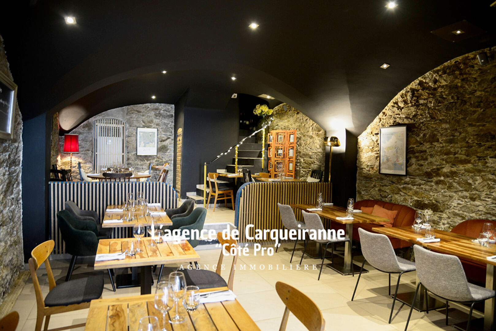 Local commercial 5 pièces  à vendre Lavandou (Le) 83980