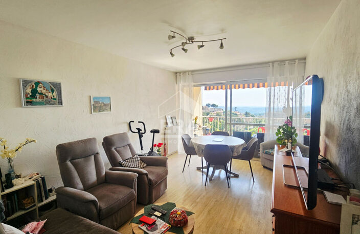 Appartement 2 pièces à vendre à Vence avec vue mer et verdure — photo 2