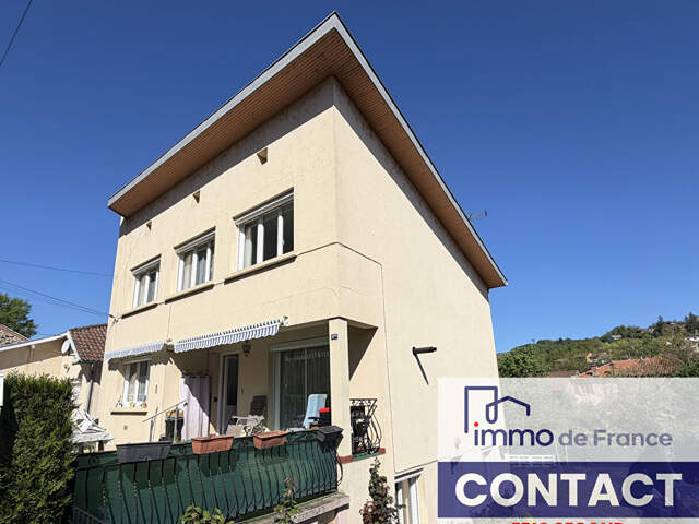 Centre-ville- Grande maison familiale avec studio. — photo du bien